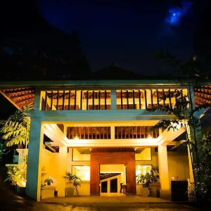 Hotel Hilltop